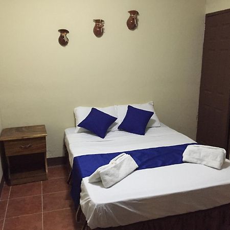 Hostal El Jardin Leon Phòng bức ảnh