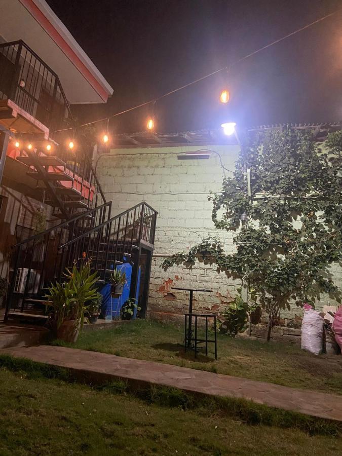 Hostal El Jardin Leon Ngoại thất bức ảnh