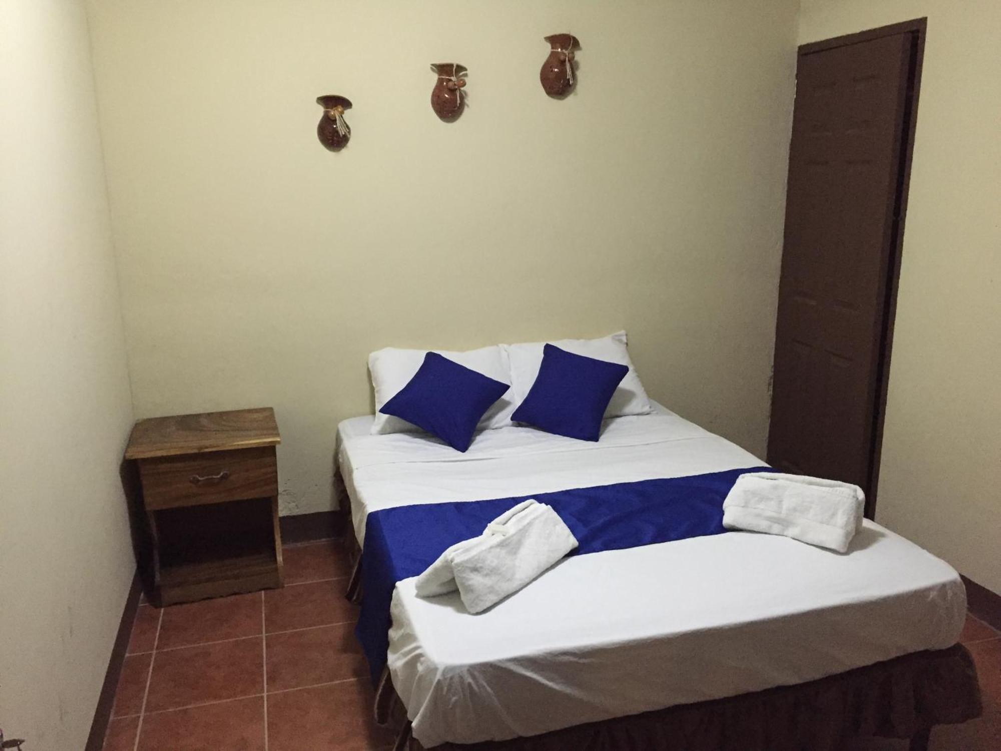 Hostal El Jardin Leon Phòng bức ảnh