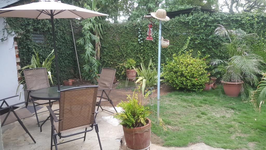 Hostal El Jardin Leon Ngoại thất bức ảnh