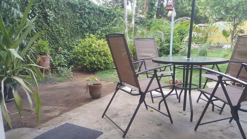 Hostal El Jardin Leon Ngoại thất bức ảnh