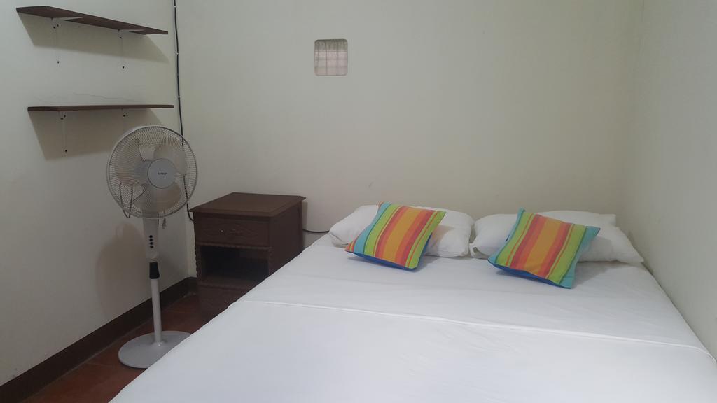 Hostal El Jardin Leon Ngoại thất bức ảnh