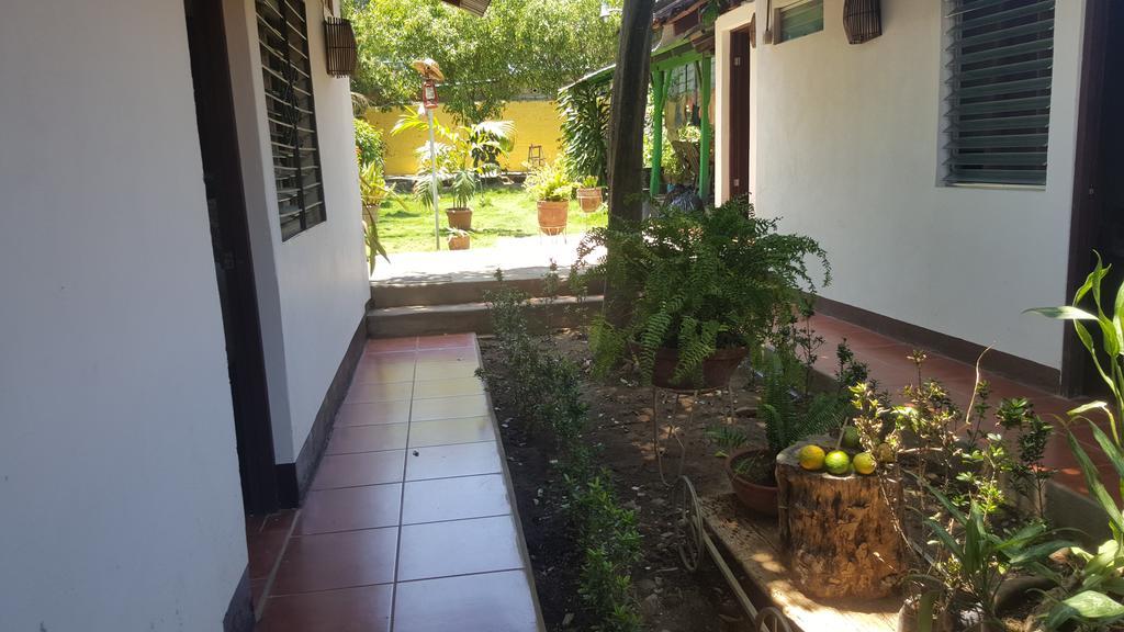 Hostal El Jardin Leon Ngoại thất bức ảnh
