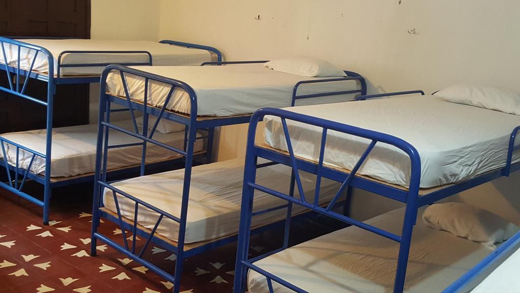 Hostal El Jardin Leon Ngoại thất bức ảnh