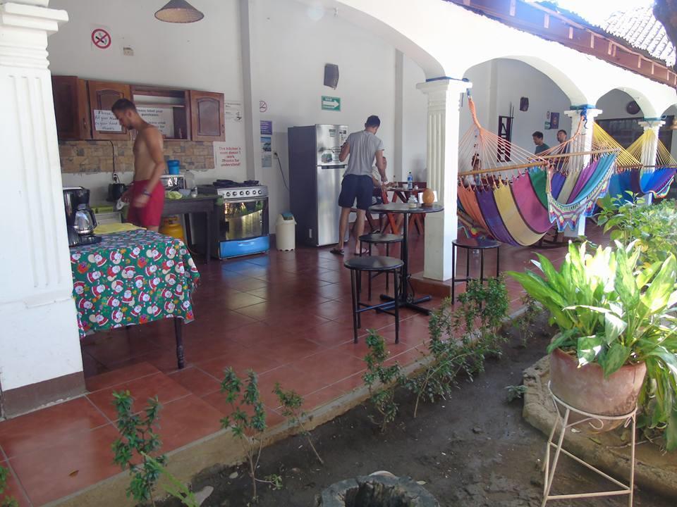 Hostal El Jardin Leon Ngoại thất bức ảnh