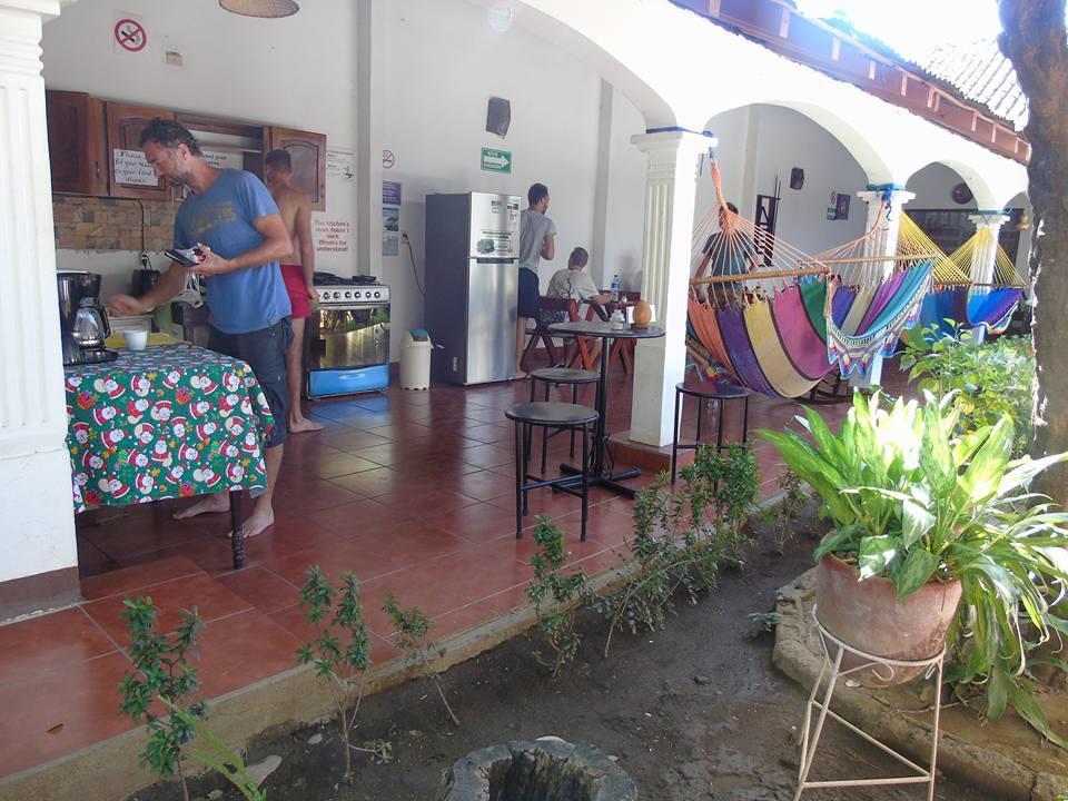 Hostal El Jardin Leon Ngoại thất bức ảnh